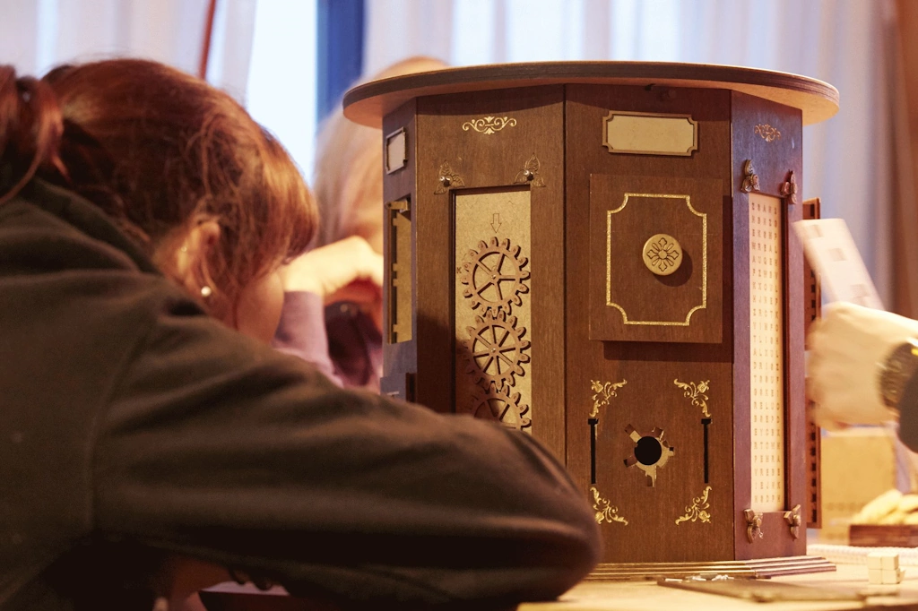 Magischer Rätseltisch Bild 5